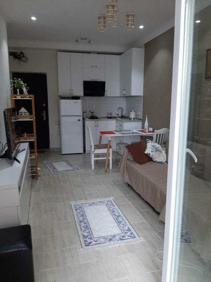 Batumi-Cozy Apartment Екстериор снимка